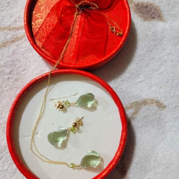 Green Gemstone Set - Picture 2 of 2
